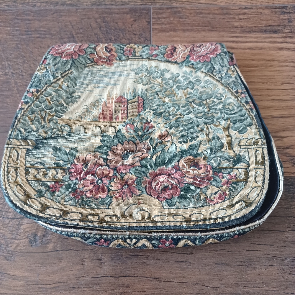 Vintage pettipoint clutch